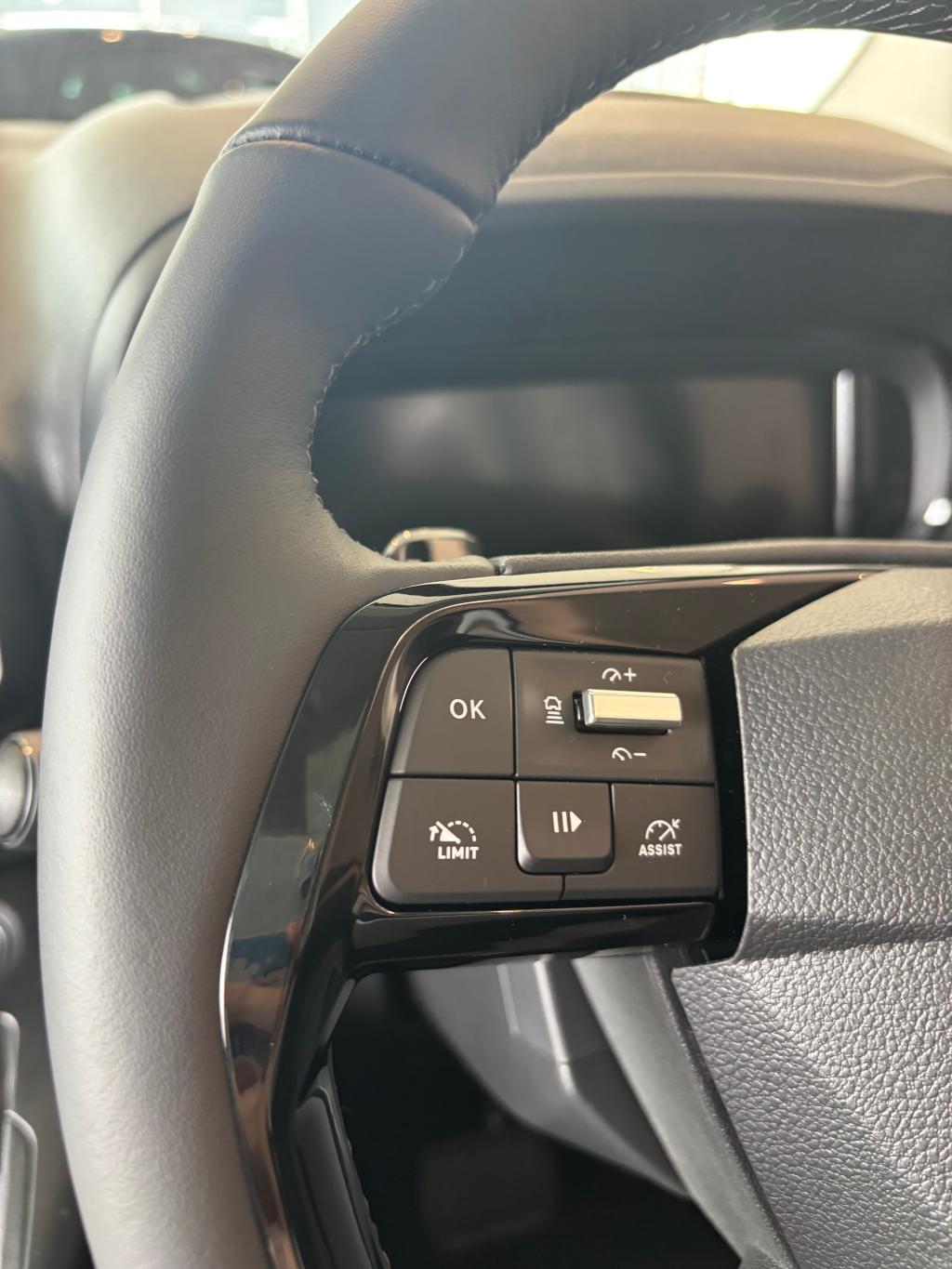 新型ベルランゴは運転支援機能がパワーアップしています！