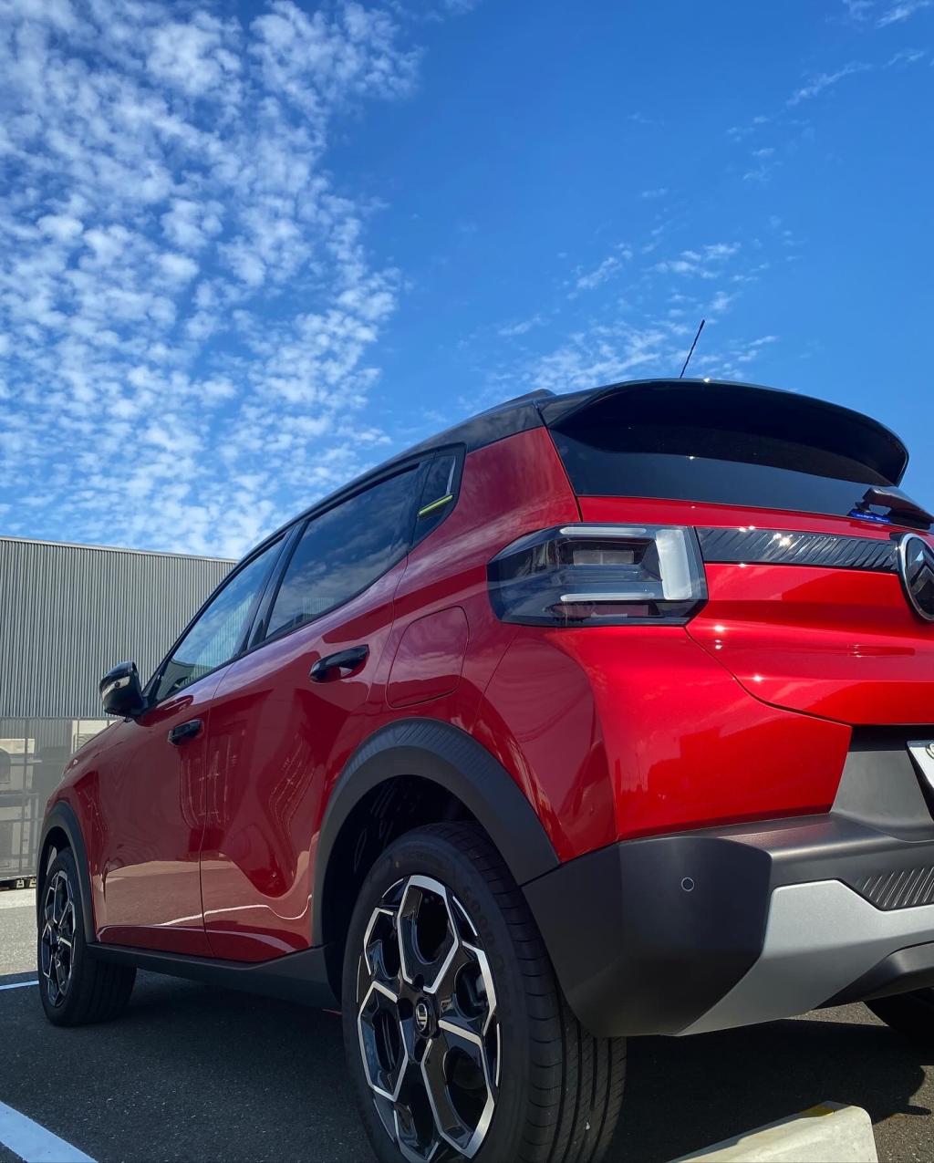 NEW C3 HYBRID デビューフェア開催中！